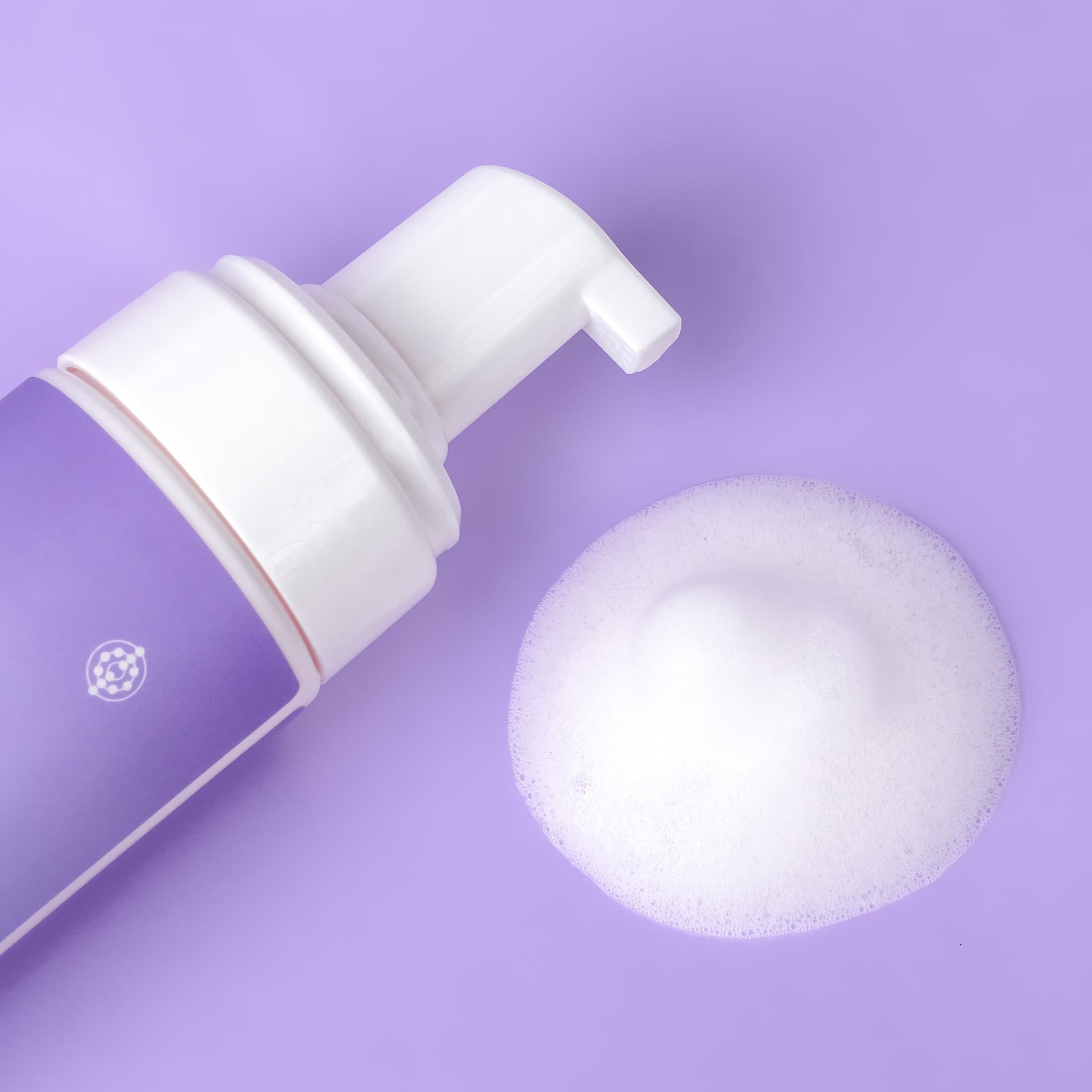 Очищающая пенка с магнием для лица