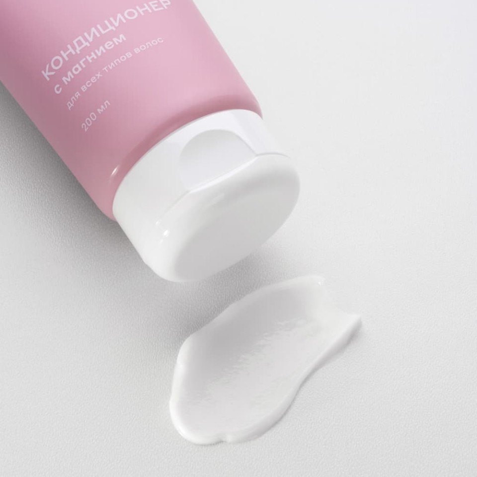 Восстанавливающий кондиционер с магнием для всех типов волос 200 мл